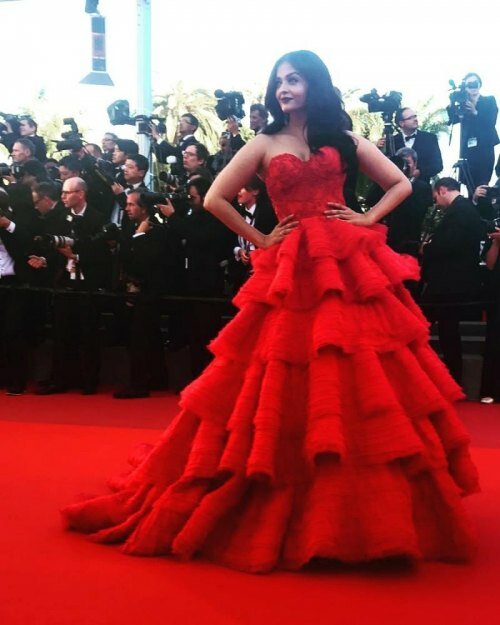 Cannes 2017 Photos: Bollywood’s Deepika Padukone, Aishwarya Ra Bachchan Impress Aishwarya Rai Bachchan in red at Cannes 2017